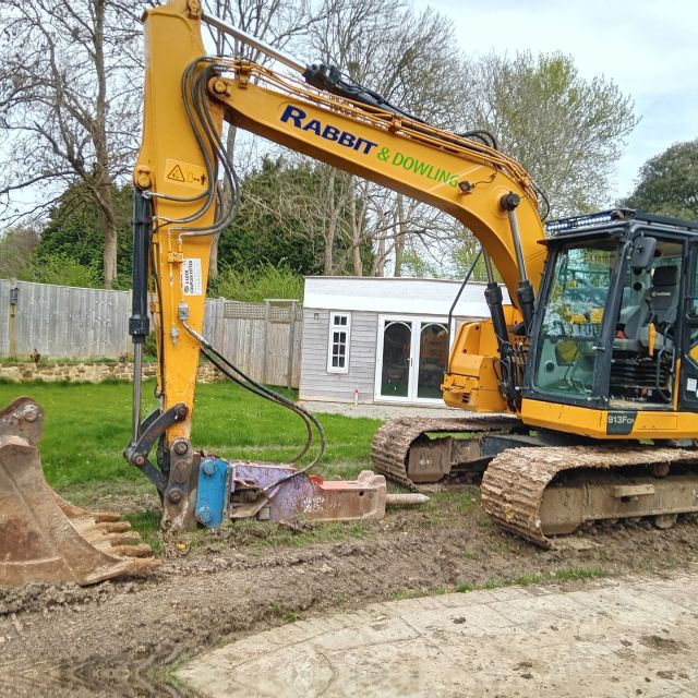 We see you through those clouds sunshine 🌞

EXCAVATOR HIRE! Do you need one of these for the approaching Summer Holidays?

With 7 sizes of excavator available to hire, we’ve got the right machinery for your job. Our smallest is 0.8 tonnes and is ideal for manoeuvring in tight spaces. Our biggest, the 14-tonne excavator, is a heavy-duty option ready to tackle the largest construction projects >> https://www.rabbitplanthire.co.uk/plant-hire/excavator-hire/ 

#ExcavatorHire #WestSussex #MachineryHire #RabbitPlantHire #RabbitGroup #PlantHire #RabbitPlantHire #Sussex #buildingsite